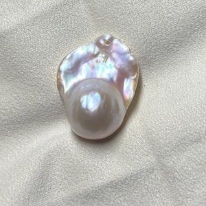 New pre drilled natural barque pearl